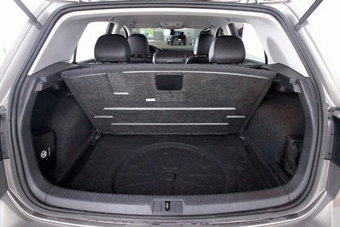 Used 2016 Volkswagen e-Golf SEL Premium w/ Driver Assistance Package image 46