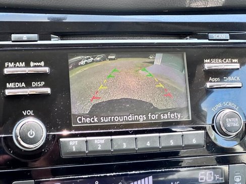 Used 2015 Nissan Rogue SV image 20
