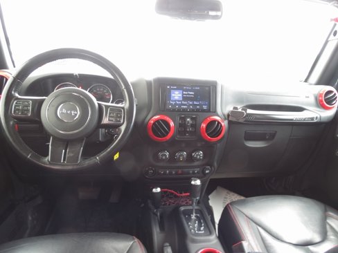 Used 2017 Jeep Wrangler Unlimited Rubicon image 23