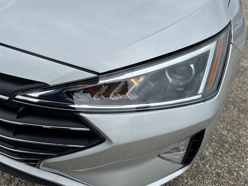 Used 2020 Hyundai Elantra SEL image 10