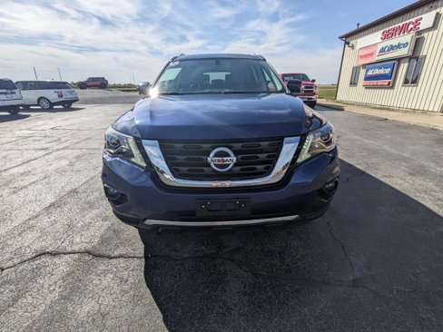 Used 2018 Nissan Pathfinder Platinum w/ Cargo Package image 3