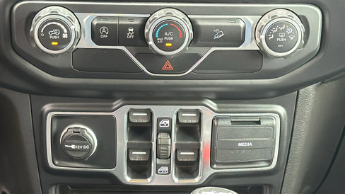Used 2020 Jeep Wrangler Unlimited Sport S image 25