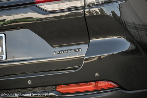 Used 2024 Jeep Grand Cherokee Limited w/ Luxury Tech Group II image 17