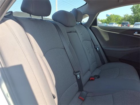 Used 2012 Hyundai Sonata GLS image 11
