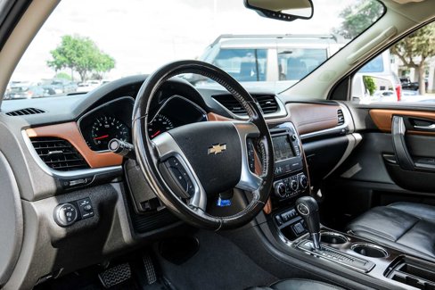 Used 2017 Chevrolet Traverse LT image 3