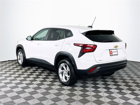 Certified 2024 Chevrolet Trax LS w/ LS Convenience Package image 6