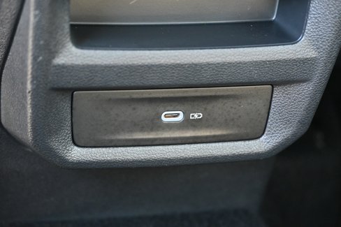 Used 2022 Volkswagen Taos SE image 12