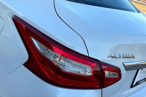 Used 2017 Nissan Altima 2.5 S w/ Power Driver Seat Package image 8