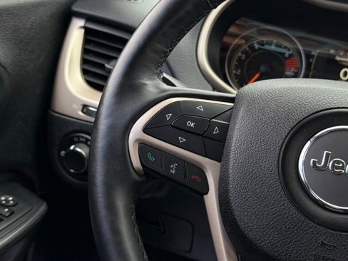 Used 2016 Jeep Cherokee Sport w/ Cold Weather Group image 11
