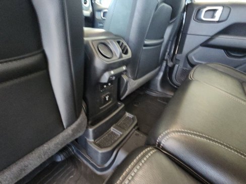 Certified 2021 Jeep Wrangler Unlimited Sahara w/ Cold Weather Group image 21