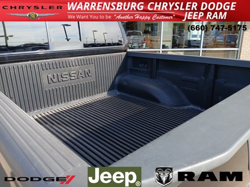 Used 2017 Nissan Frontier SV image 7