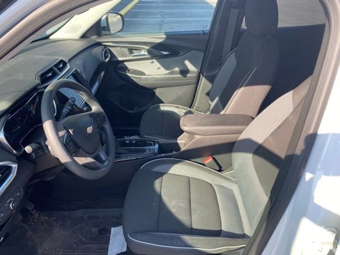 Certified 2023 Chevrolet TrailBlazer LT w/ Convenience Package image 3