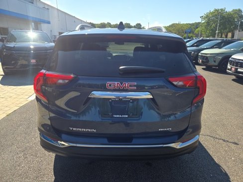 Used 2019 GMC Terrain SLT w/ Preferred Package image 5