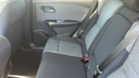Used 2021 Nissan Rogue SV image 29