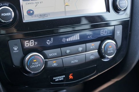 Used 2014 Nissan Rogue SL image 18