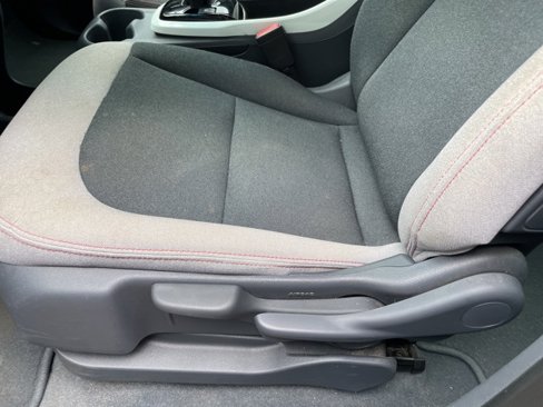 Used 2021 Chevrolet Bolt LT image 7