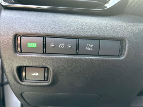 Used 2022 Nissan Sentra SV image 29