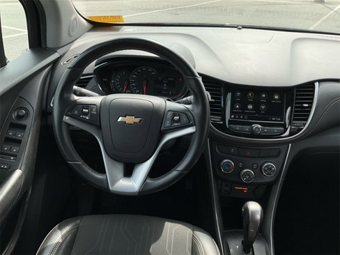 Used 2019 Chevrolet Trax LT w/ LT Convenience Package image 17