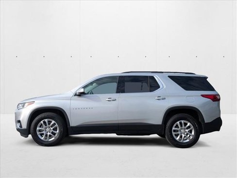 Used 2020 Chevrolet Traverse LT image 9