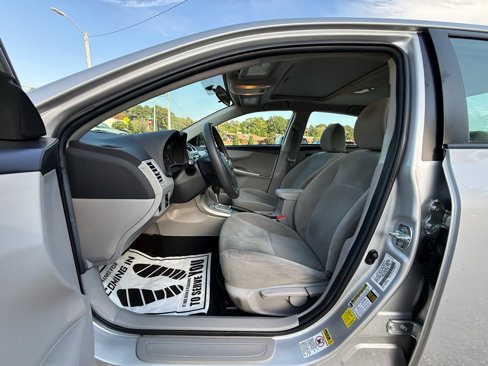 Used 2012 Toyota Corolla LE image 17