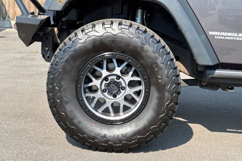 Used 2014 Jeep Wrangler Unlimited Rubicon w/ Max Tow Package image 28