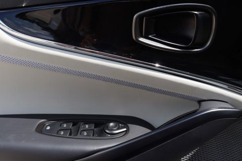 Used 2025 Aston Martin DBX 707 image 26
