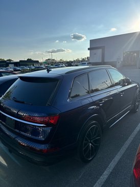 Used 2020 Audi Q7 3.0T Prestige w/ Prestige Package image 3