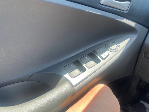 Used 2012 Hyundai Sonata GLS image 17
