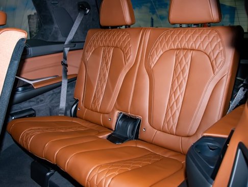 New 2026 BMW ALPINA XB7 image 23