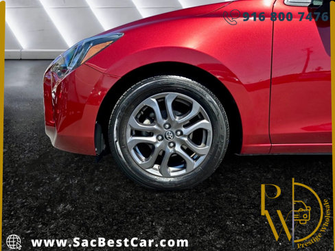 Used 2020 Toyota Yaris LE image 19