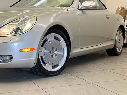 Used 2003 Lexus SC 430 Convertible image 25