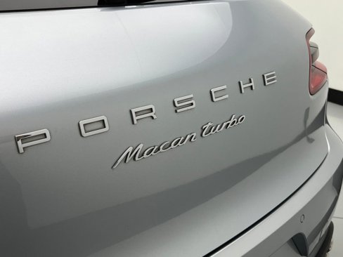 Used 2017 Porsche Macan Turbo image 51