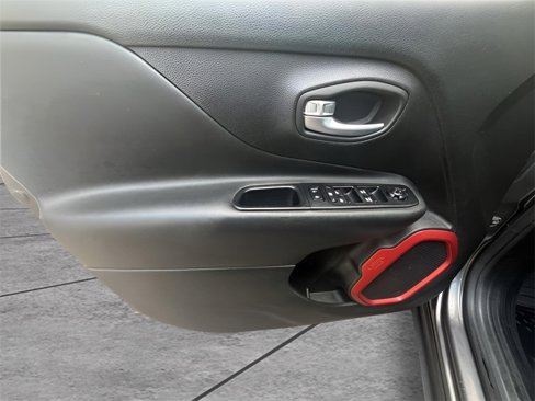 Used 2017 Jeep Renegade Trailhawk w/ Popular Equipment Group image 16
