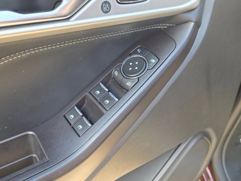 Used 2020 Ford Explorer Limited image 29