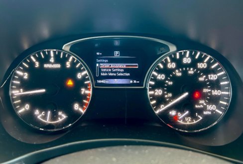 Used 2019 Nissan Pathfinder SV image 18