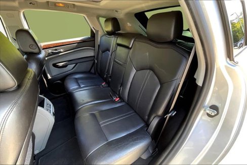 Used 2011 Cadillac SRX Luxury image 16