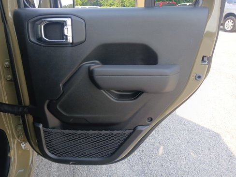New 2025 Jeep Gladiator Sport image 22