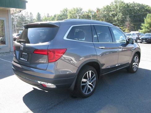 Used 2017 Honda Pilot Touring image 4