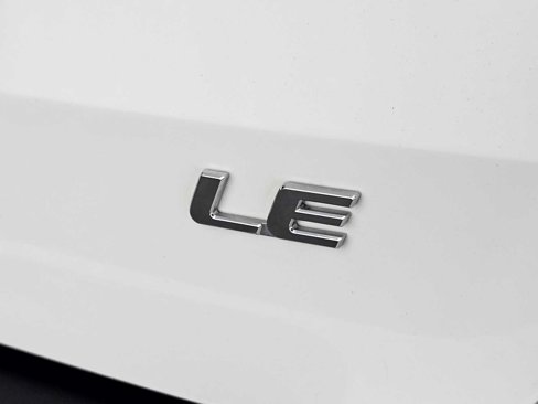 Used 2020 Toyota Sienna LE image 14
