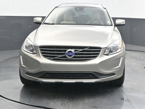 Used 2016 Volvo XC60 T6 w/ Proximity Package image 2