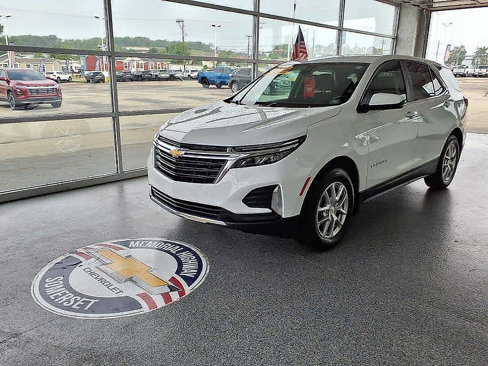Used 2023 Chevrolet Equinox LT w/ LPO, Floor Liner Package image 3