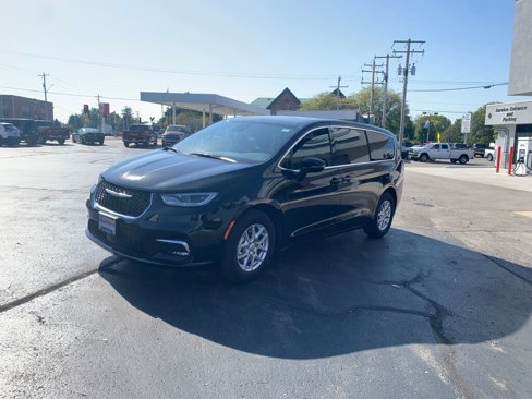 New 2026 Chrysler Pacifica Select image 4