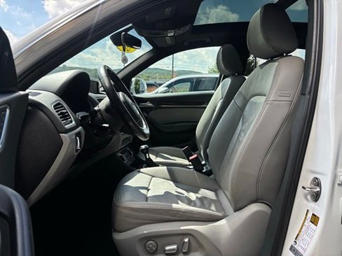 Used 2017 Audi Q3 2.0T Premium Plus w/ Premium Plus Package image 12