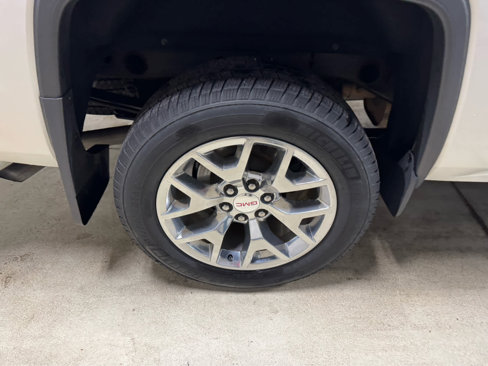 Used 2015 GMC Sierra 1500 SLT w/ SLT Crew Cab Value Package image 9