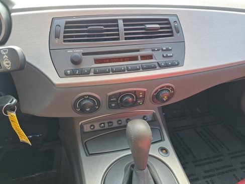 Used 2004 BMW Z4 2.5i image 33