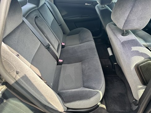 Used 2015 Chevrolet Impala LT w/ LT Sunroof Package image 15