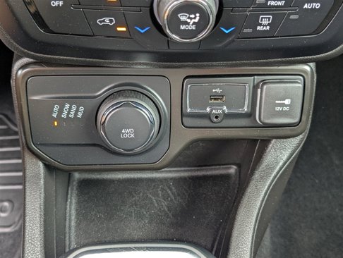 Used 2021 Jeep Renegade Sport w/ Sport Appearance Group image 23