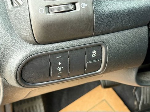 Used 2018 Kia Forte LX image 11