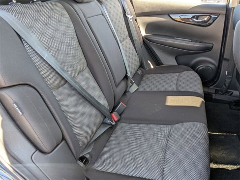 Used 2021 Nissan Rogue Sport SV image 20