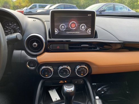 Used 2017 FIAT 124 Spider Lusso image 9